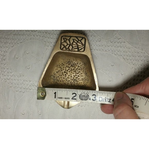 Vintage Dayagi Small Hammered Brass Ashtray  Signed Israel - Picture 3 of 7